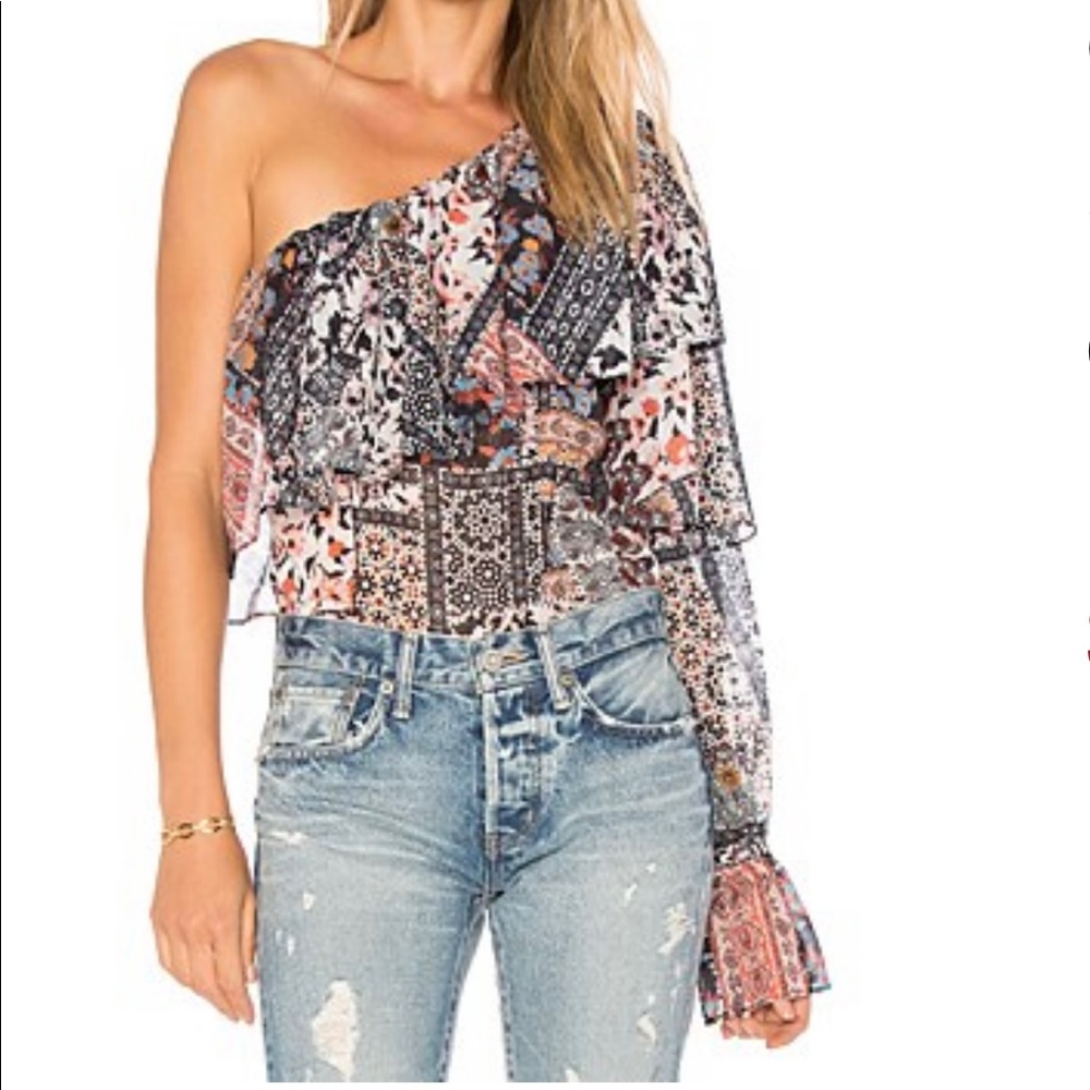 Devlin off shoulder top